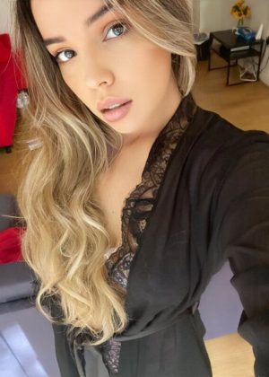 Groove Gloucester Road Darling escort